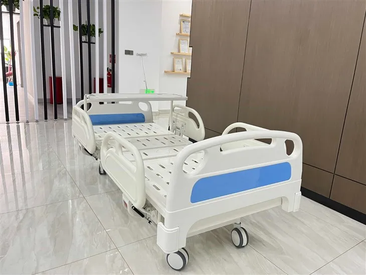 Double Rocker Manual Hospital Bed